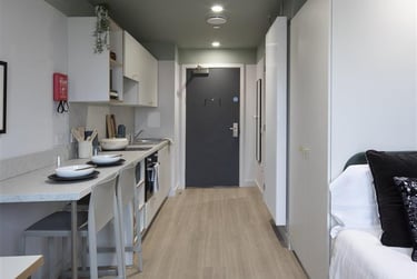 1 bed studio, Lower Gilmore Place, Fountainbridge, Edinburgh, EH39NY - Image 5